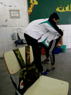 逗比新技能翻跟头亲亲高难度全民运动合集爆笑